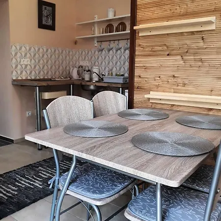 Apartamento Monzi Apartmanház *