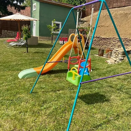 Monzi Apartmanház