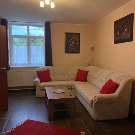 Monzi Apartmanház
