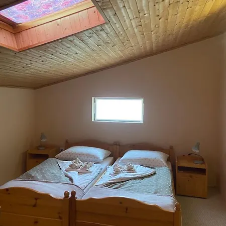 Apartamento Monzi Apartmanház *