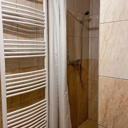 Monzi Apartmanház *