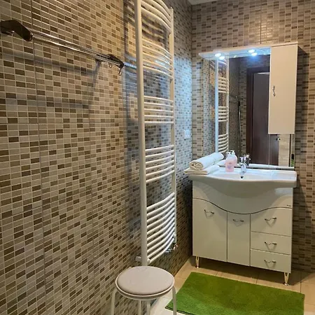 Monzi Apartmanház Apartamento Hévíz