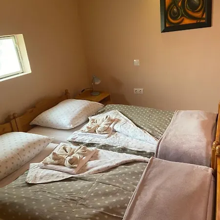 Apartamento Monzi Apartmanház *